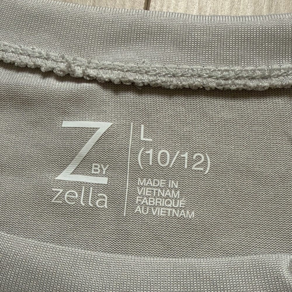 Zella Classic Gray White Short Sleeve Tee - Picture 2 of 7